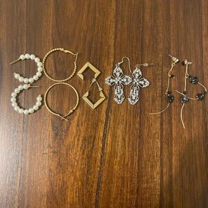 Elegant Gold and Pearl Earring Set
